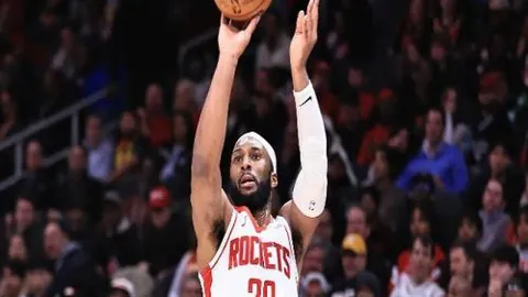 独行侠遭连败，东契奇力挽狂澜，欧文高效发挥，基迪失误连连