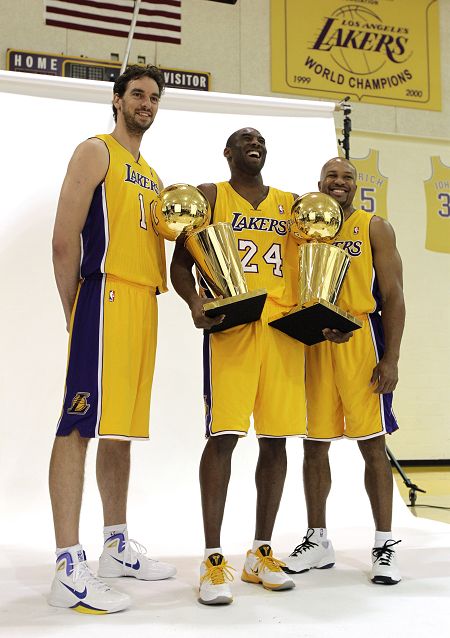 青岛海牛赢下关键战基本宣告保级成功 将专注足协杯.